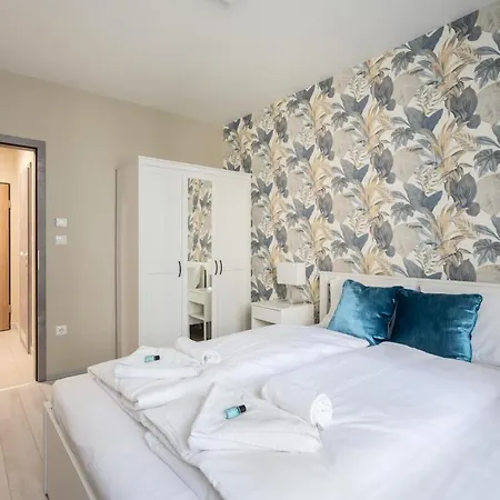 Navy Angel With Balcony *