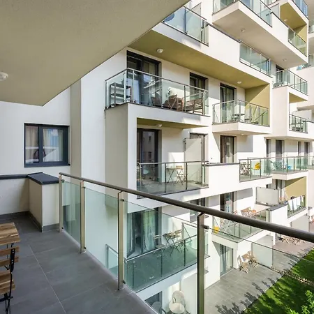 Navy Angel With Balcony Apartment