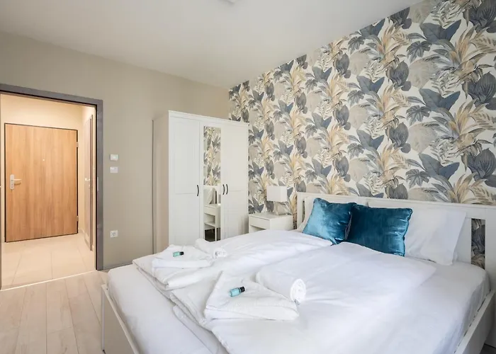 Navy Angel With Balcony *