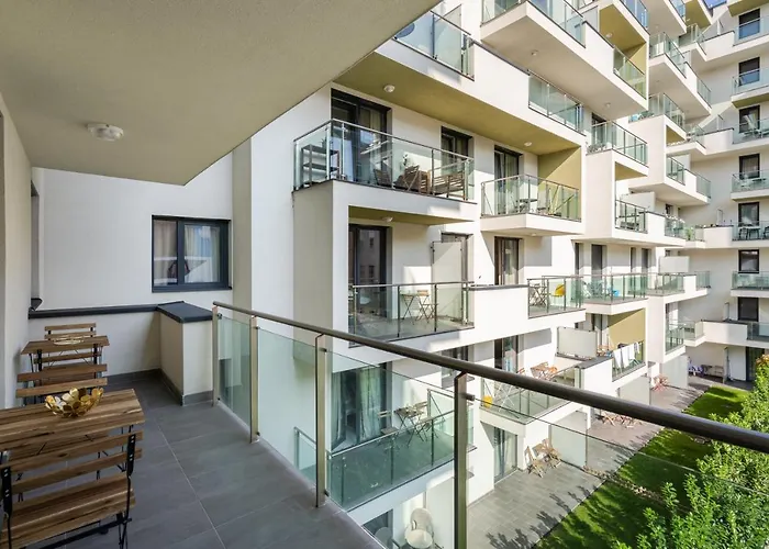 Navy Angel With Balcony Apartament